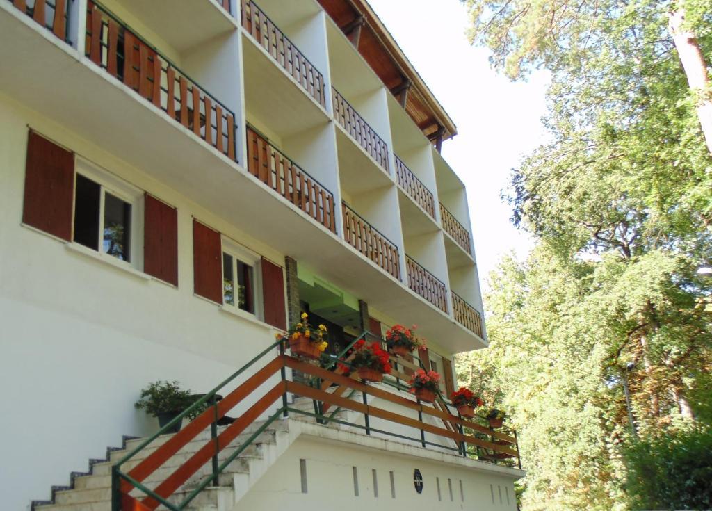 Hotel Robinson Auch Exterior foto